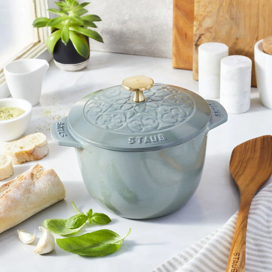 1.75 qt, Petite French Oven with Lily Lid, Eucalyptus