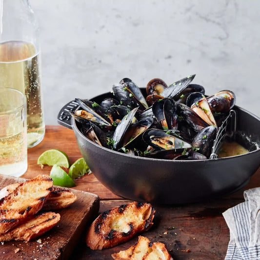 2 qt, Cast Iron, Mussel Pot, Matte Black